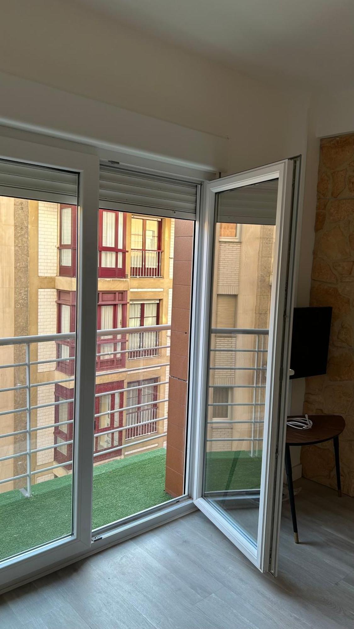 Casa Care - Al Ladito De La Playa Хихон Экстерьер фото